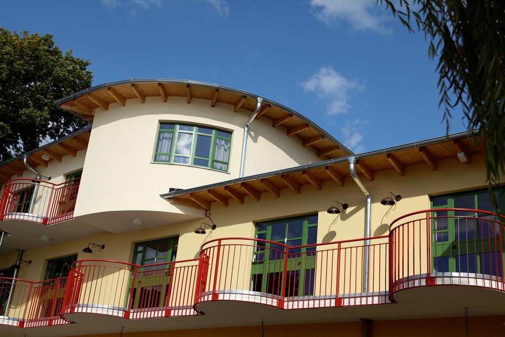 Seminar- Und Gaestehaus Flussbad Gartenstrasse Berlin Eksteriør bilde