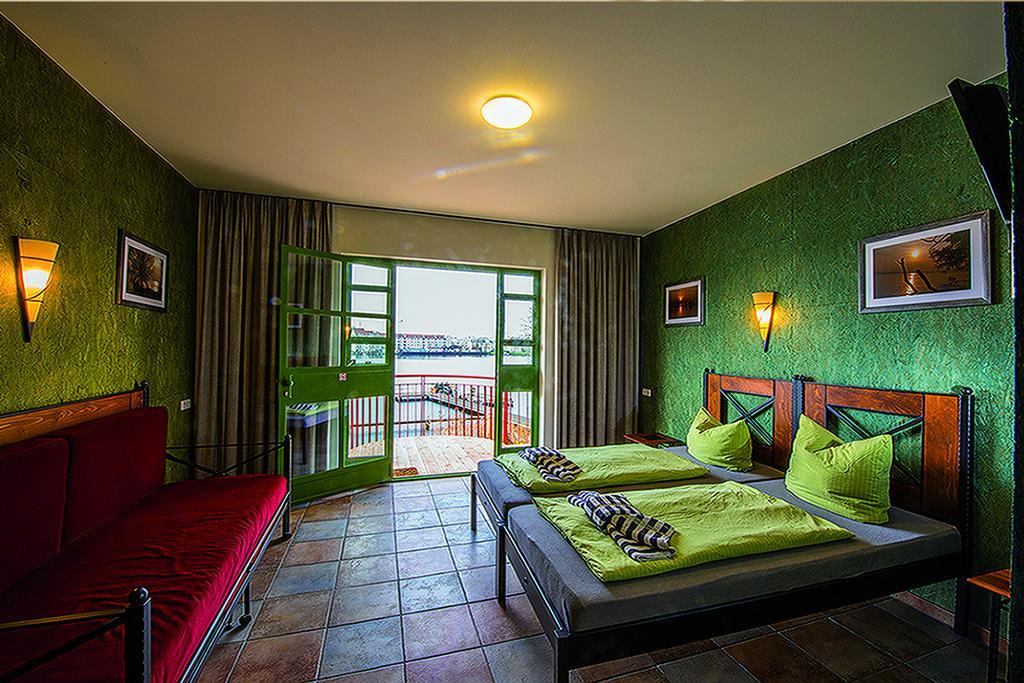 Seminar- Und Gaestehaus Flussbad Gartenstrasse Berlin Eksteriør bilde